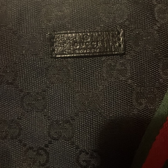 Vintage Gucci crossbody black with classic webbing - Picture 4 of 8